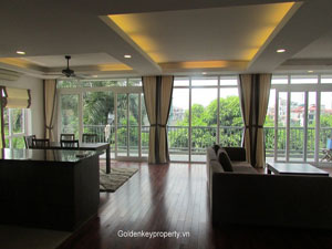 4 bedrooms serviced apartment for rent on Au Co street