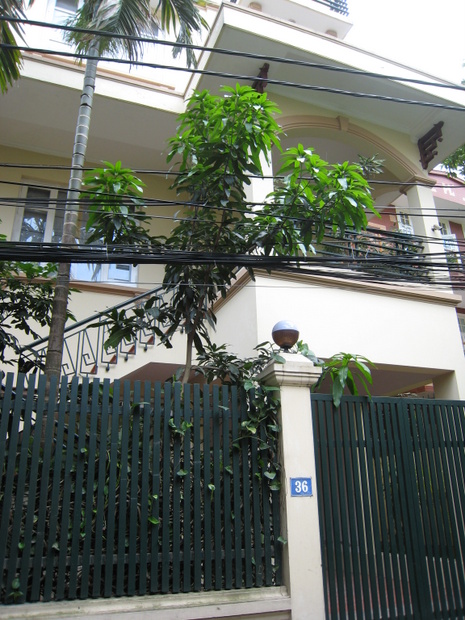 Nice House for rent in To Ngoc Van street, 4 bedrooms, courtyard, nice terrace, direct car access