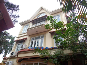 Lake view villa in Tay Ho, Hanoi rental, outdoor pool and garden