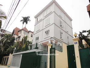 Modern villa for rent in Au Co street, Tay Ho Hanoi, 5 beds, yard