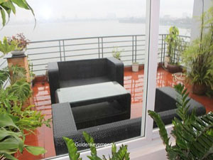 Westlake view 2 bedrooms with huge terrace on Tu Hoa street