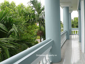 Quiet and bright Villa Rental in Tay Ho, 4 bedroom lake view