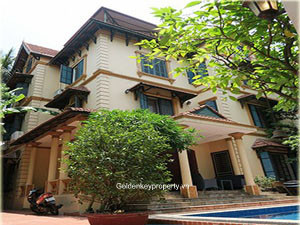 Tay Ho villa, French style 5 bed and swimming pool in Xom Chua