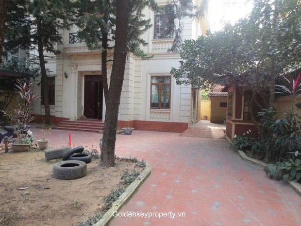 Unfurnished villa in Hanoi rental, Tay Ho 5 bedroom, large garden