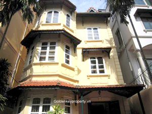 Villa To Ngoc Van Street for rent in Tay Ho with 5 beds and yard