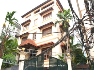 Villa with Pool for Lease in Tay Ho Hanoi with modern furnished