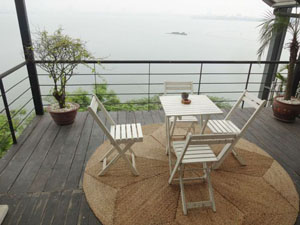 West-lake view apartment for rent in Yen Phu, Tay Ho Hanoi