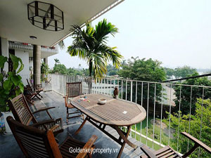 Apartment for rent large balcony view to Westlake 4 bedrs on Quang Khanh Str