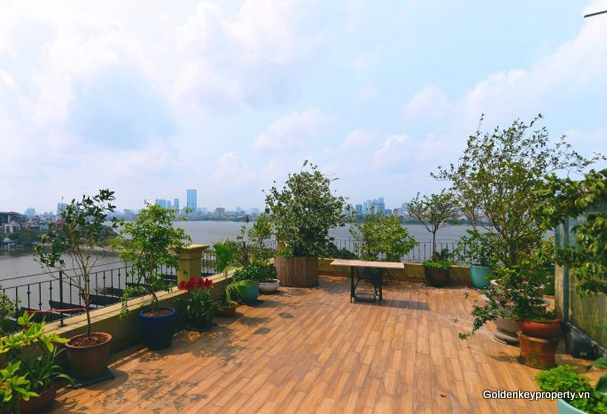 Penthouse with terrace great lake view for rent in Tay Ho Xom Chua