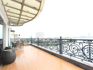 Luxury apartment for rent with Westlake view on Xuan Dieu