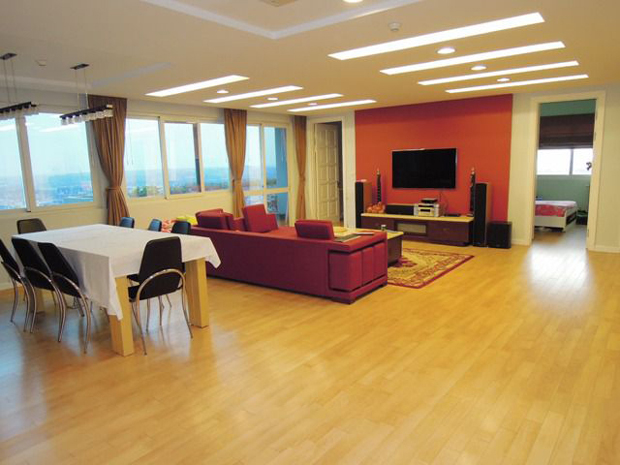 Spacious apartment for rent in Ciputra Hanoi, 270 sqm, 4 bedrooms 