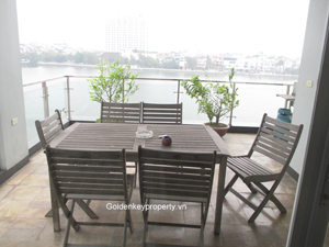 3 bedrooms apartment with lake view in Tay Ho Hanoi