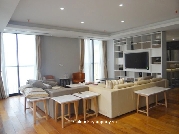 Apartment in Hoan Kiem Hanoi for rent 3 bedroom and city view