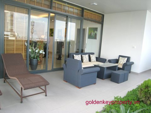 Spacious and luxury apartment for rent in Cau Giay Hanoi