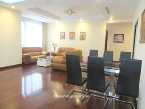 Spacious 3 bedrooms apartment in Royal City Hanoi, high floor