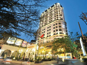 Candle serviced apartment in Hanoi available for rent