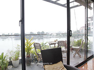 Lake view 3 bedrooms apartment for rent in Truc Bach area