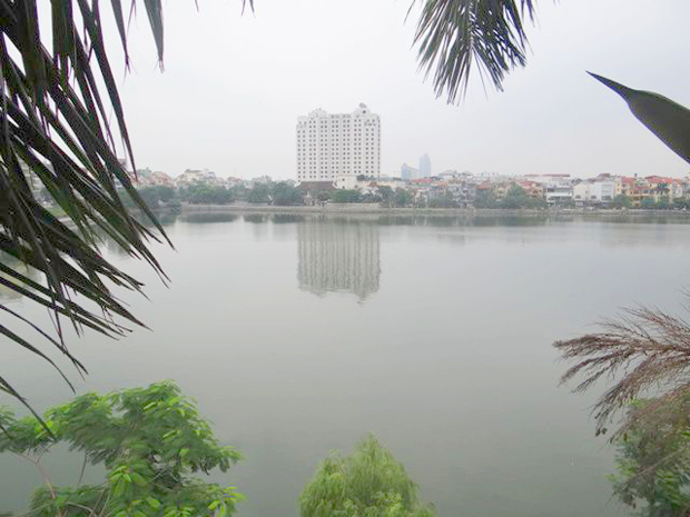 Tay Ho Hanoi, lake view, 2 bedrooms apartment for rent in Quang An