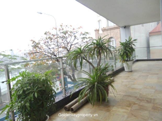 Furnished apartment in Quang An Hanoi for rent, 4 bedroom, lake view