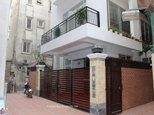 Modern house with pool for rent on Dang Thai Mai street