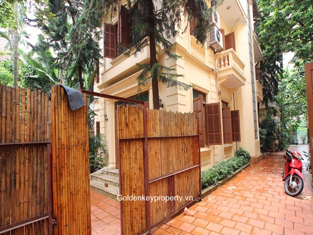 Charming house for rent in Xom Chua Hanoi, large garden and quiet