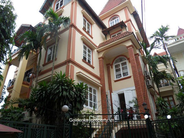 House in Tay Ho, Hanoi for rent with 4 bedroom, quiet and pool