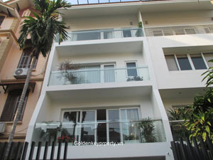 House for rent in Tay Ho Hanoi, modern style with 4 bedrooms 