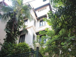 House Rental in Tay Ho, large garden 5 bedrooms near Westlake