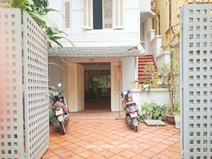 House with courtyard 3 bedroom in Tay Ho District, Hanoi