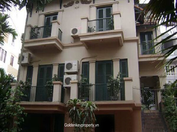 Rental house in Tay Ho Hanoi, 4 bedroom, large courtyard and outdoor pool