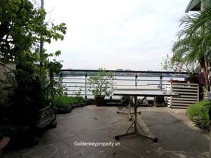 Tay Ho house for rent 3 bedrooms and lake view