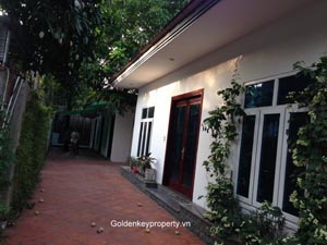 Unique house one floor for rent in Tay Ho Hanoi  